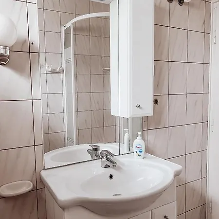 Gabi Apartman Apartman *